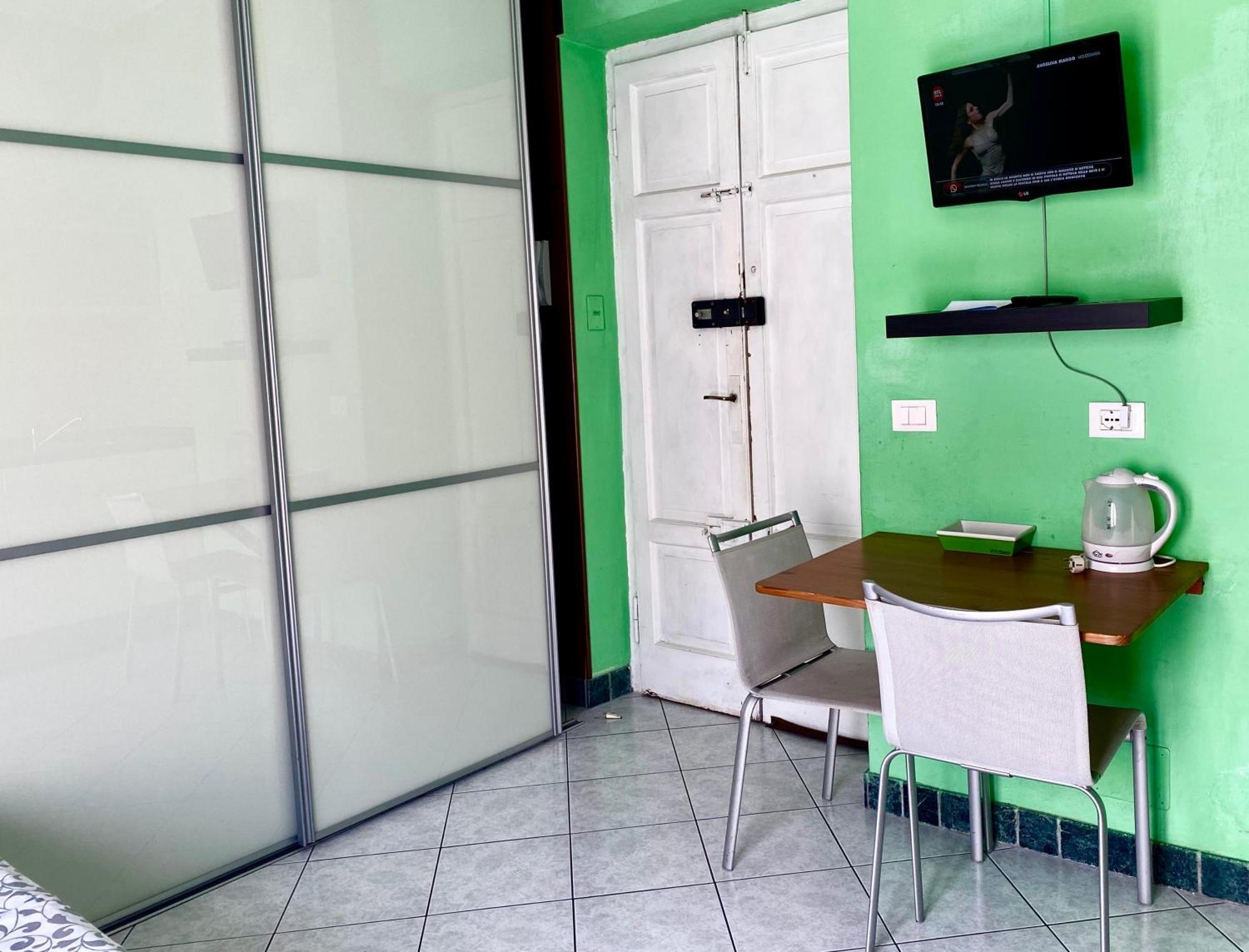 Apartment Bergamo Centro Storico Luaran gambar